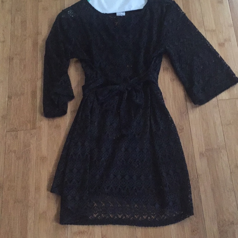 BLACK LACE BEACH COVER UP